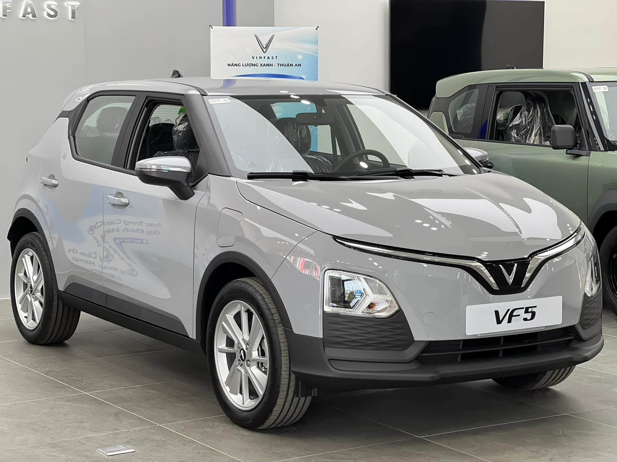 Khách hàng đi taxi Eakar